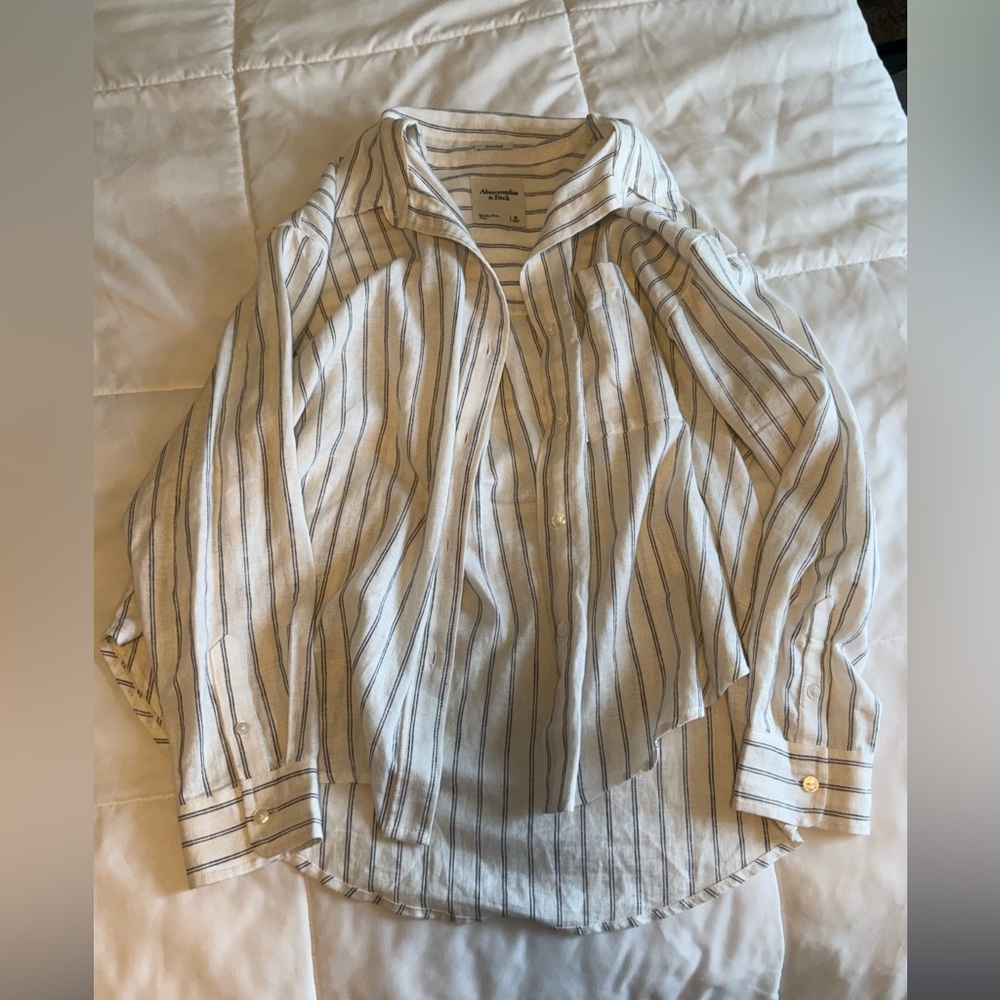 Abercrombie & Fitch Oversized Linen-Blend Step Hem Shirt